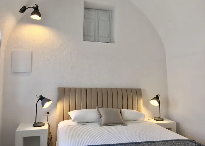 Timedrops Santorini Villa Emporio (Santorini)