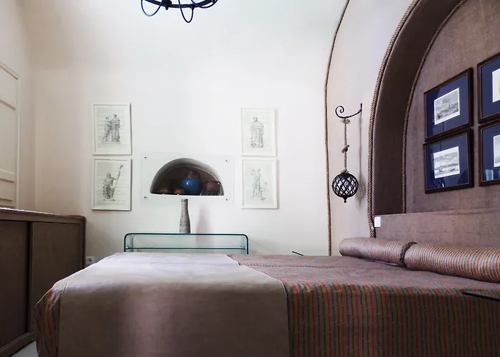 Timedrops Santorini Emporio (Santorini)