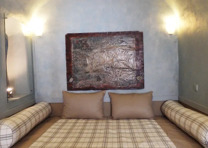 Timedrops Santorini Emporio (Santorini)