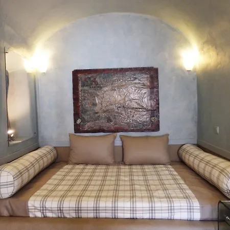 Timedrops Santorini Emporio (Santorini)